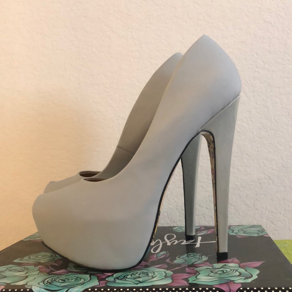 TaylorSays Talia High heels grey size 9.5